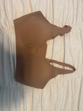 Seamless Molded Wireless Bra - Brown